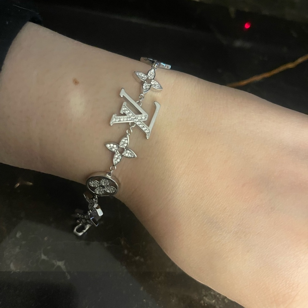 Silver bracelet with rhinestones. Great quality. White gold plated. Never worn.